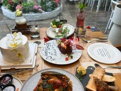 -Mark&Mars Restaurant