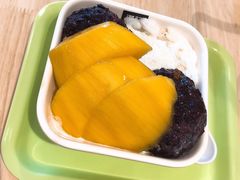 芒果白雪黑糯米-满记甜品(巴黎春天宝山店)