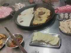 -鹿鸣山草本茶香火锅(园西路店)