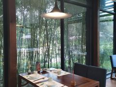 靠窗位-荷风细雨·中国茶宴(碧云店)