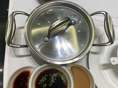 -红鼎豆捞·非遗鲍皇汤火锅(宝丰路店)