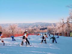 -亚布力新体委滑雪场