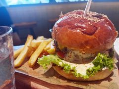 -三勾JJJ Burger&Coffee(梅溪湖店)