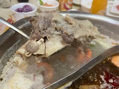 鸳鸯锅-尚品海鲜肥牛自助火锅(湖明店)