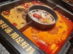 -老牌坊云南鱼豆花火锅(哈西万达店)