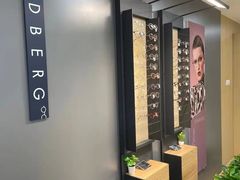 -茂昌眼镜验配中心