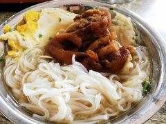 -电厂猪脚粉快餐店