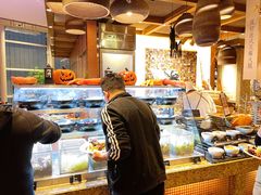 自助取餐区-怡咖啡海鲜自助餐厅(浦东香格里拉店)