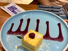 -米德维奇俄式西餐厅(西六道街店)