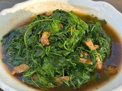 蚌肉金花菜-吴越荣记苏州菜·松鼠桂鱼100%活鱼现做(月光码头店)