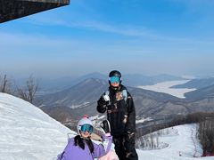 -中旅松花湖滑雪场