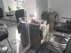 -LILI·HAIR SALON理理造型