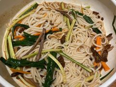 鸡丝凉米线-云海肴·汽锅鸡·云南菜(天山百盛优客店)