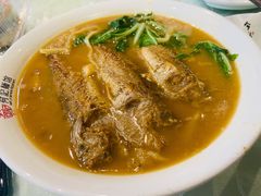 梅子鱼-何记面馆(龙泉山店)