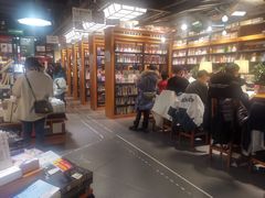 -西西弗书店&矢量咖啡(凯德晶萃广场店)