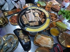-胡悦里韩式烤肉(芝罘万达广场店)