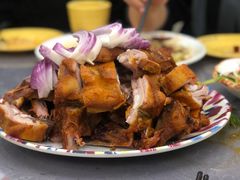 -牧场烧烤餐饮广场