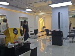 -V7 HAIR SALON
