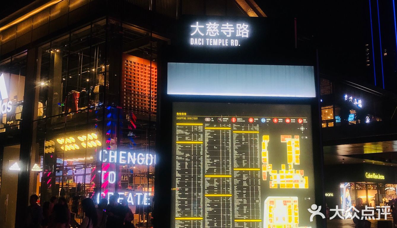 陪我们走过一段别人无法替代的记忆。在那里