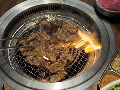 -明洞阿姨·韩式酱蟹烤肉·创意料理(三元桥店)