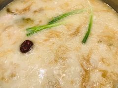 -老来福·非遗酸汤兔(凯旋路店)