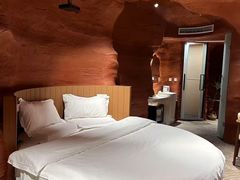 -幸栖洞穴设计酒店(成都春熙路店)