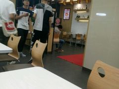 -华莱士·全鸡汉堡(新港店)