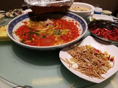 -湘潭九龙鱼头店(城南西路店)