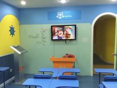 -LILY英语思维馆(玉泉路店)