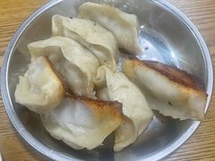 -黄阿姨锅贴大王(万航渡路店)