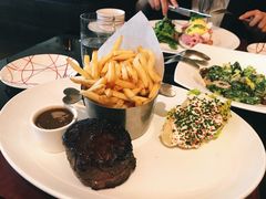 -db Bistro & Oyster Bar by Daniel Boulud(滨海湾金沙店)