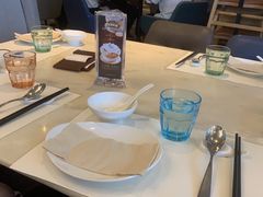 -港丽餐厅(高德置地店)