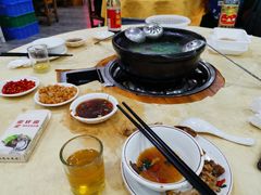 -濠轩阁特色生蚝火锅(水湾路店)