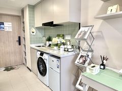 -东方体育中心(地铁站)