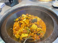 -山河屯铁锅炖·非遗东北菜(南山店)