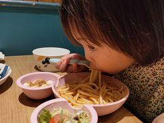 -小鱼小牛(世欧广场店)