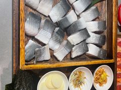 -围炉肉舍•炭烤活鳗•丹东海鲜烤肉(步行街店)