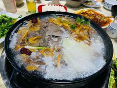 -九寨沟特色牦牛肉汤锅