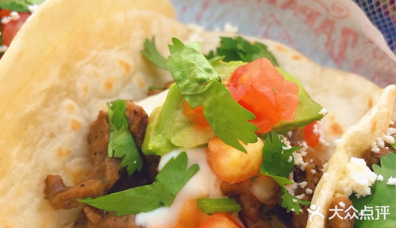 嗨！来这里享受墨西哥🇲🇽美食夜生活[胜利]