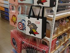 -名创优品(中原万达2F店)