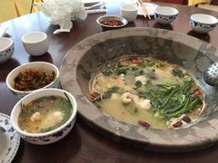 -姚记抚仙湖野生菌石锅鱼庄
