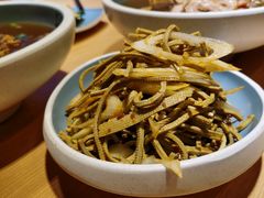 凉拌豆腐丝-肠王卤煮(西单食宝街店)