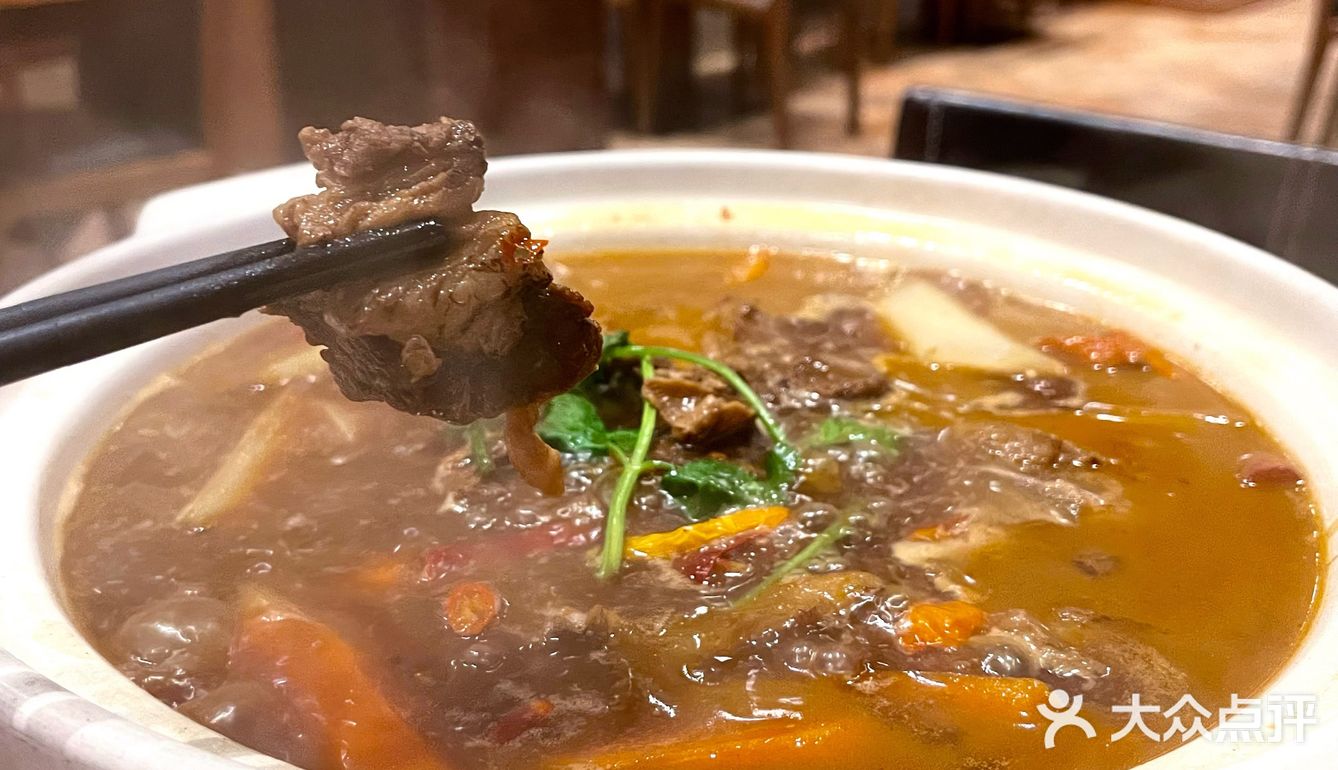 东莞东城探店｜黄旗山脚下的海鲜大咖[礼花]