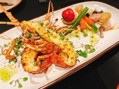 香焗龙虾配自制黑松露酱-上海苏宁宝丽嘉酒店·Cafe Bellagio西餐厅