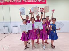-炫艺舞蹈培训中心(枫尚奥特莱斯店)