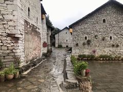 -高荡千年布依古寨旅游景区