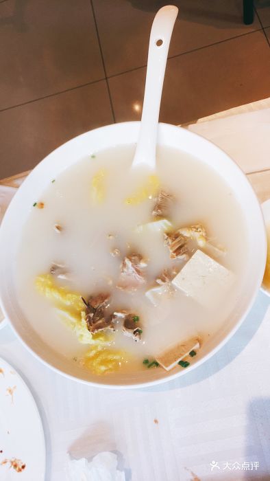 四季民福烤鸭店(望京南湖东园店)鸭骨汤图片