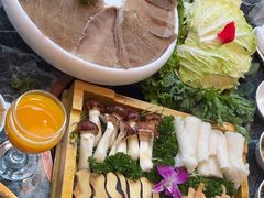 -慢丽江·云南野生菌土鸡锅(西山店)