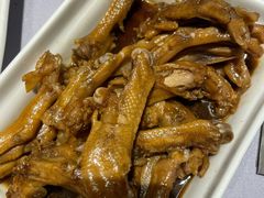 鼎鼎香自制卤水鸭掌-鼎鼎香·港式火锅(北京SKP店)