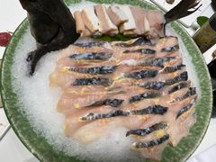 -红鼎豆捞·非遗鲍皇汤火锅(宝丰路店)